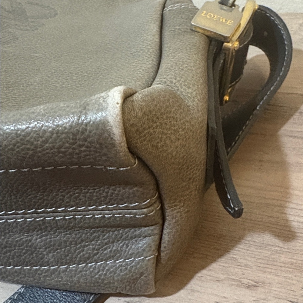 Loewe   Brown Leather‎ shoulder Bag - Picture 10 of 16